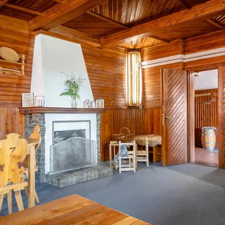 Lysecinska Bouda Lodge *