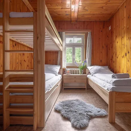 Lysecinska Bouda Lodge